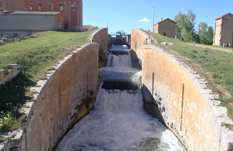 CANAL DE CASTILLA EN BICICLETA: MIS CONSEJOS 5 esclusas del canal de castilla